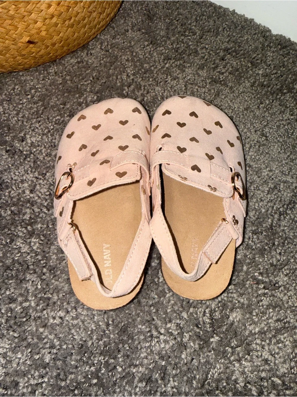 Toddler Girl’s Pink Heart-Print Slingback Clogs with Gold Accent